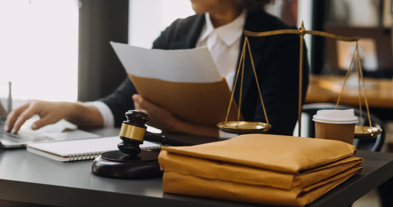 Beëdigde vertaling van gerechtelijke documenten — Ecrivus International