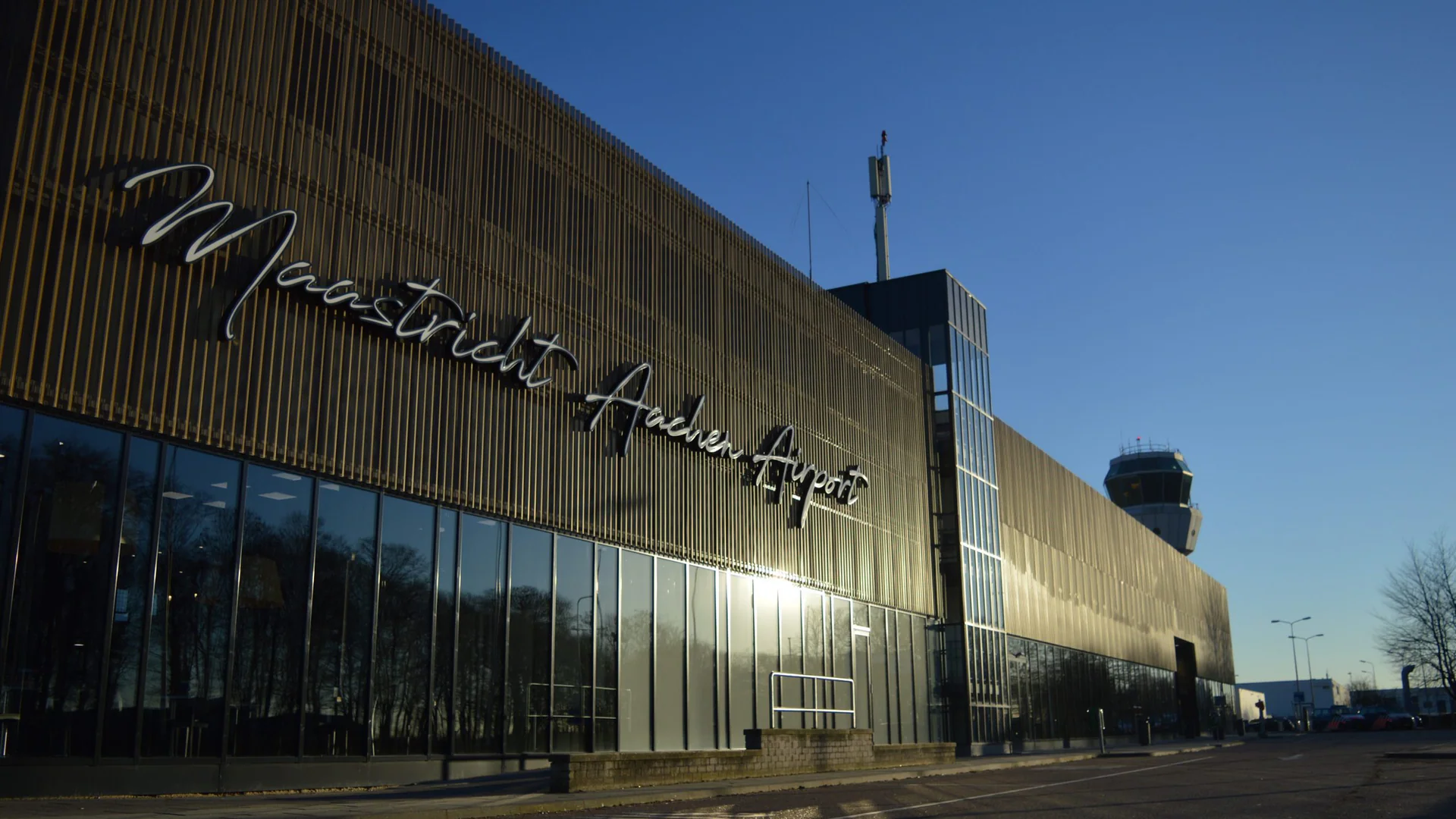 Ecrivus International office at Maastricht Aachen Airport, Vliegveldweg 106