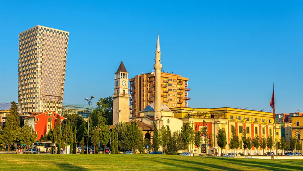 Albanian translator — Ecrivus