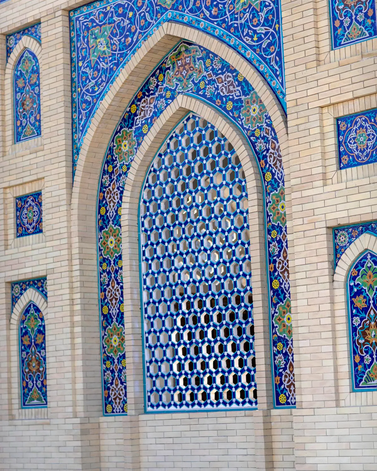Persian translation by Ecrivus — sector specialists and linguists